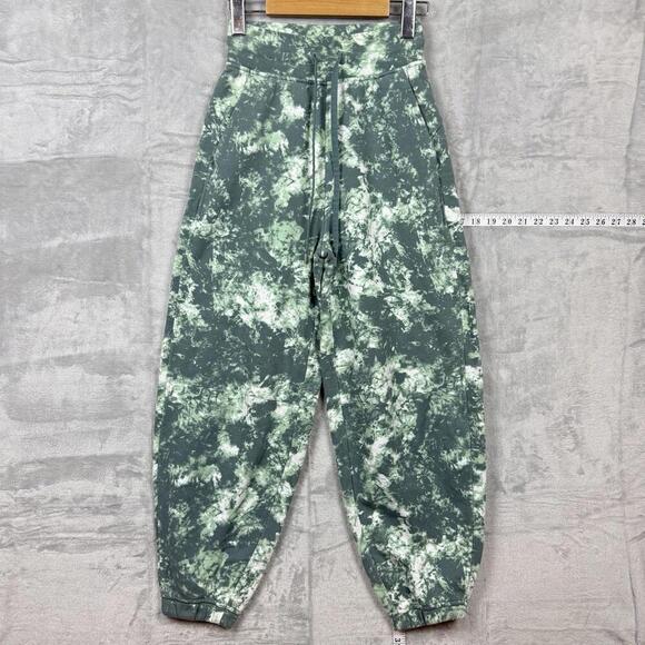 Lululemon Scuba Sweatpants Fleece Women’s Size 2 High Rise Tie Dye Print Casual - Picture 1 of 8